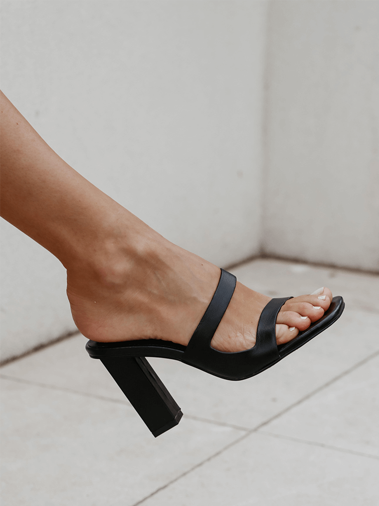 AMBER Black Heels
