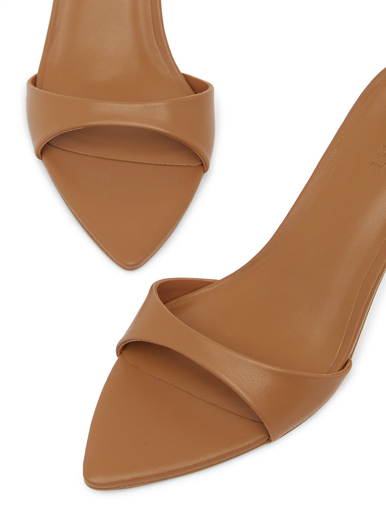 SLOANE Tan Heels